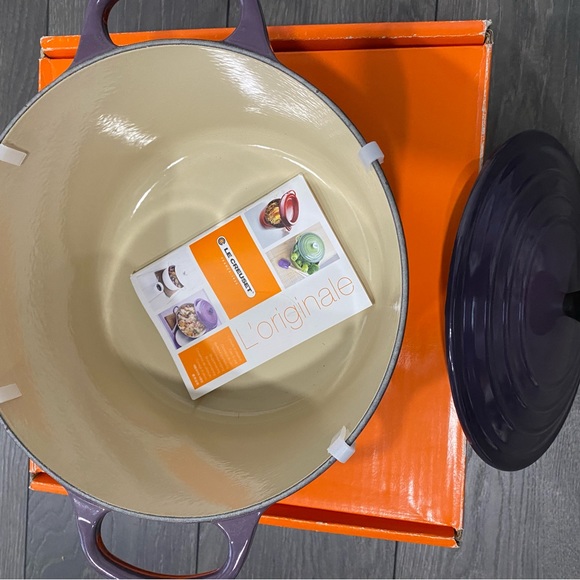 NIB Le Creuset Deep Dutch Oven Cassis - Picture 5 of 8
